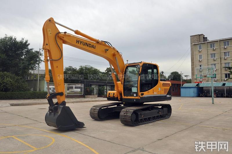 现代r150lc-9挖掘机