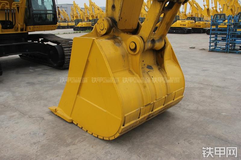 住友SH480-5挖掘机局部