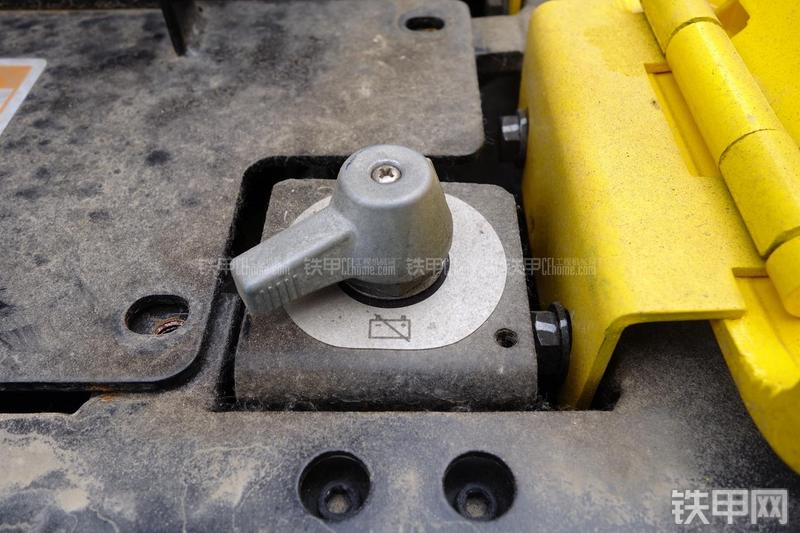 现代R55-7挖掘机局部