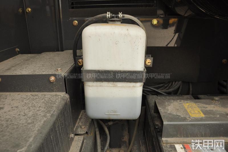 住友SH480-5挖掘机局部