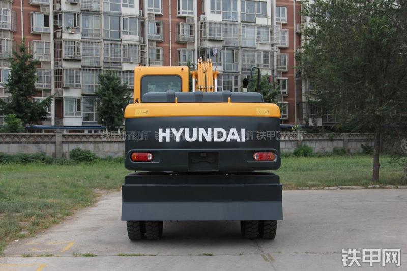 现代R150W-9挖掘机整机外观