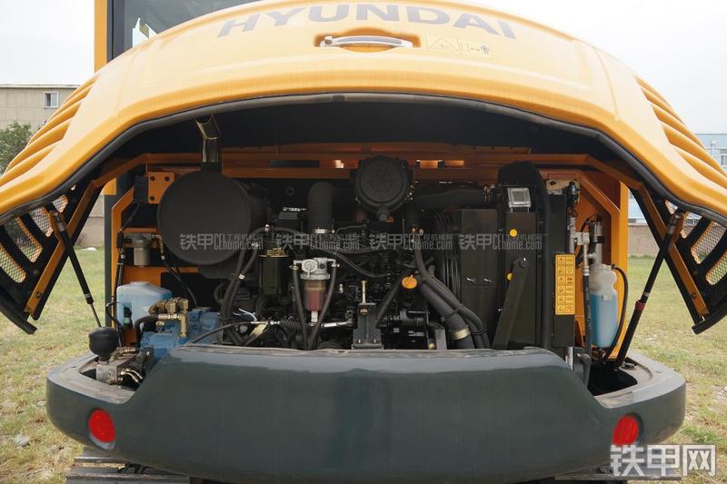 现代R80-9挖掘机局部