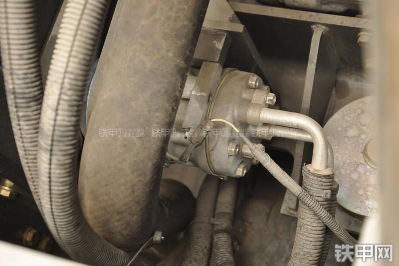 住友SH480-5挖掘机局部