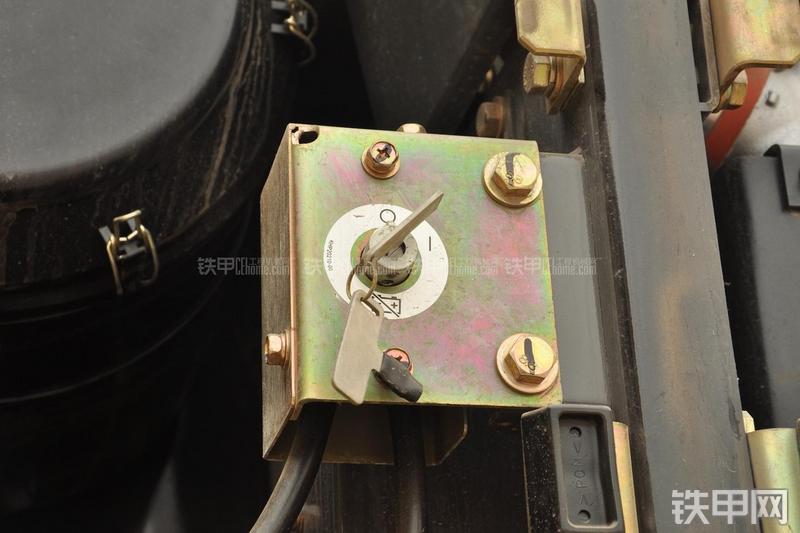 住友SH480-5挖掘机局部