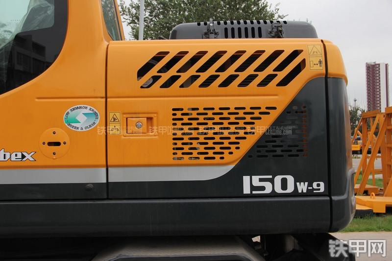 现代R150W-9挖掘机局部