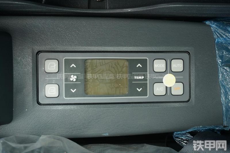 现代R80-9挖掘机局部