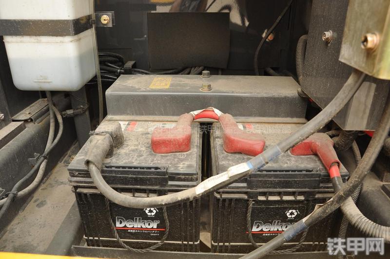 住友SH480-5挖掘机局部