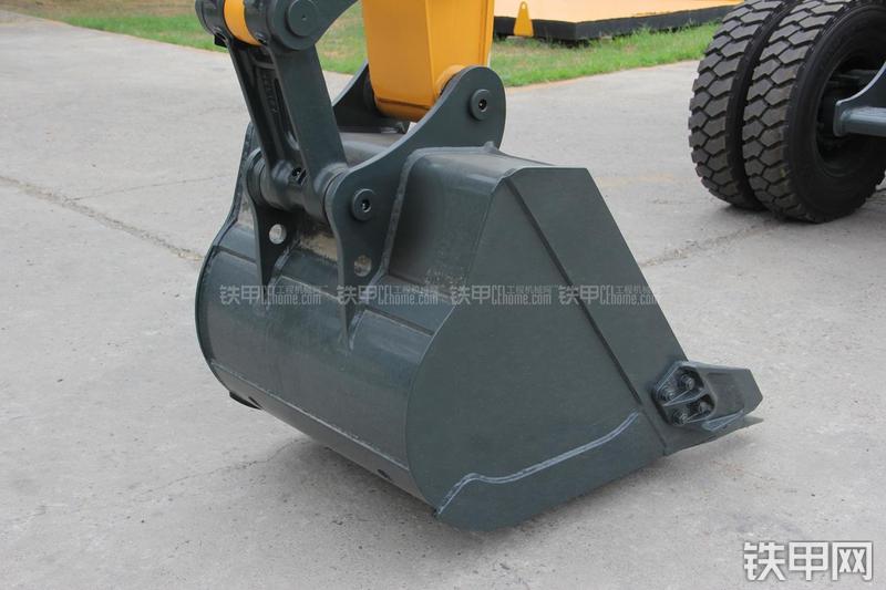 现代R150W-9挖掘机局部