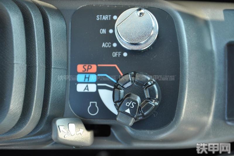 住友SH480-5挖掘机局部