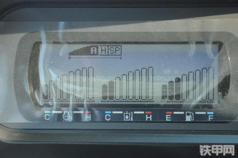 住友SH480-5挖掘机局部