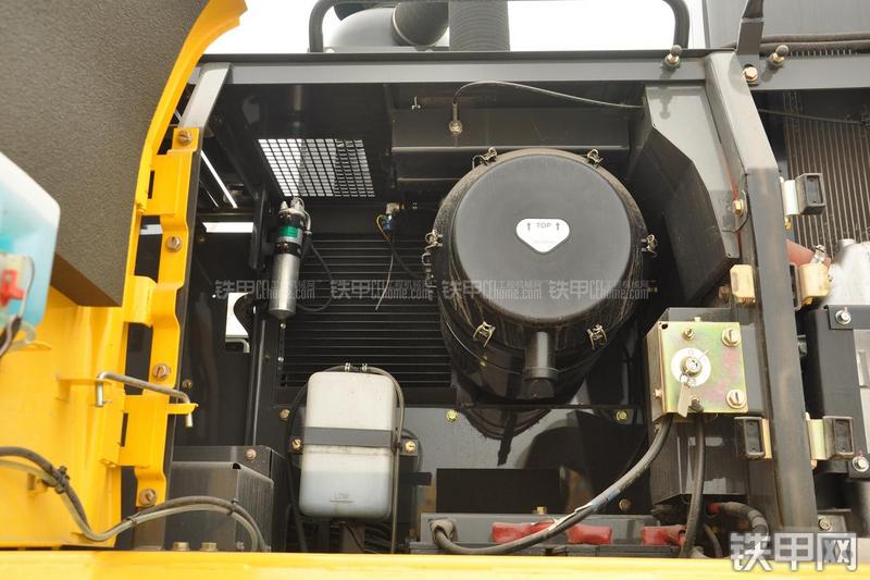 住友SH480-5挖掘机局部