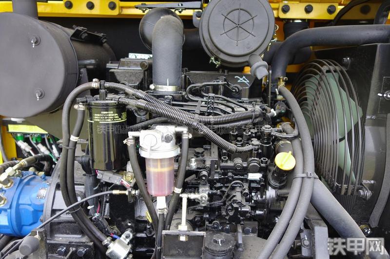 现代R55-7挖掘机局部