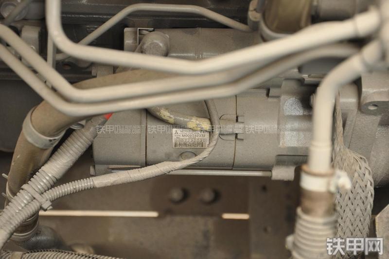 住友SH480-5挖掘机局部