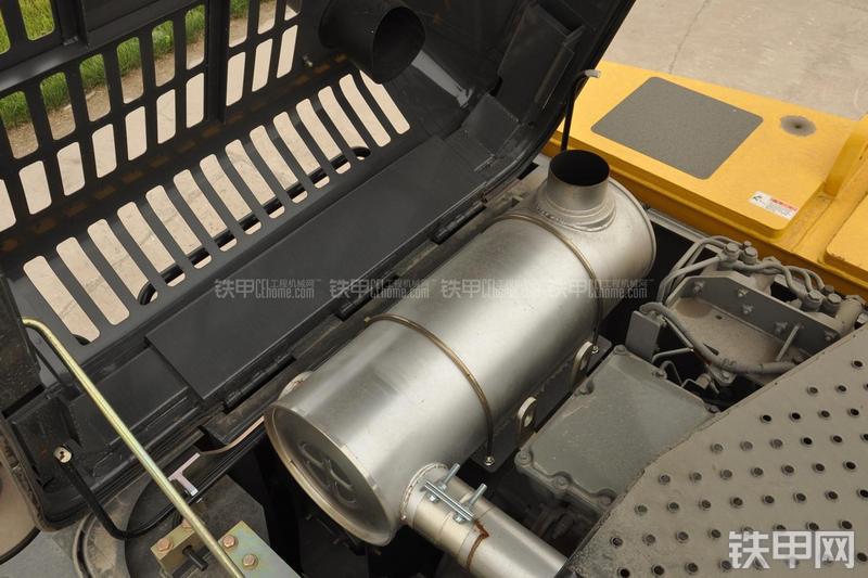 住友SH480-5挖掘机局部