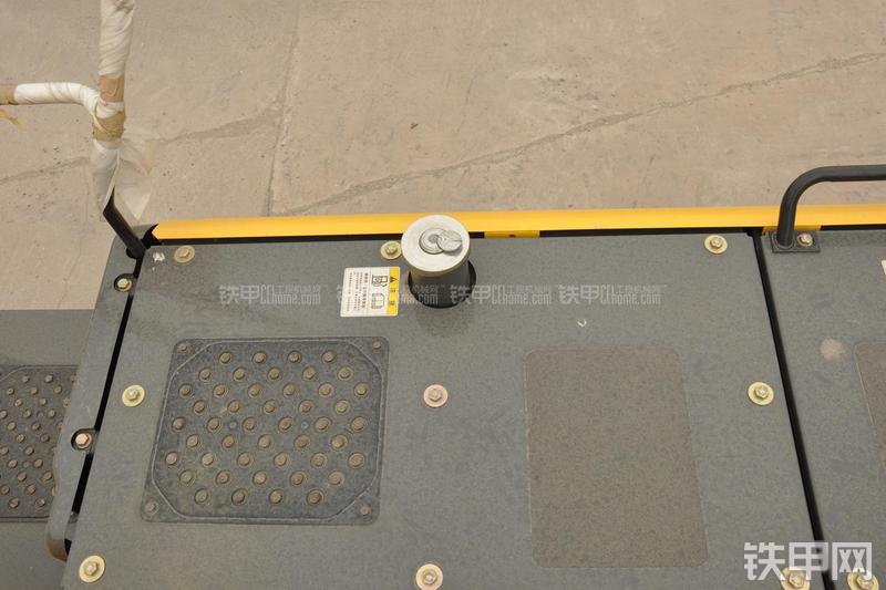 住友SH480-5挖掘机局部