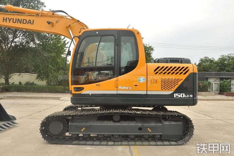 现代r150lc-9挖掘机