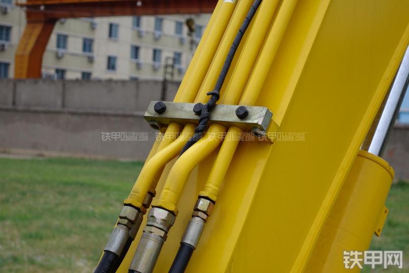 现代R55-7挖掘机局部