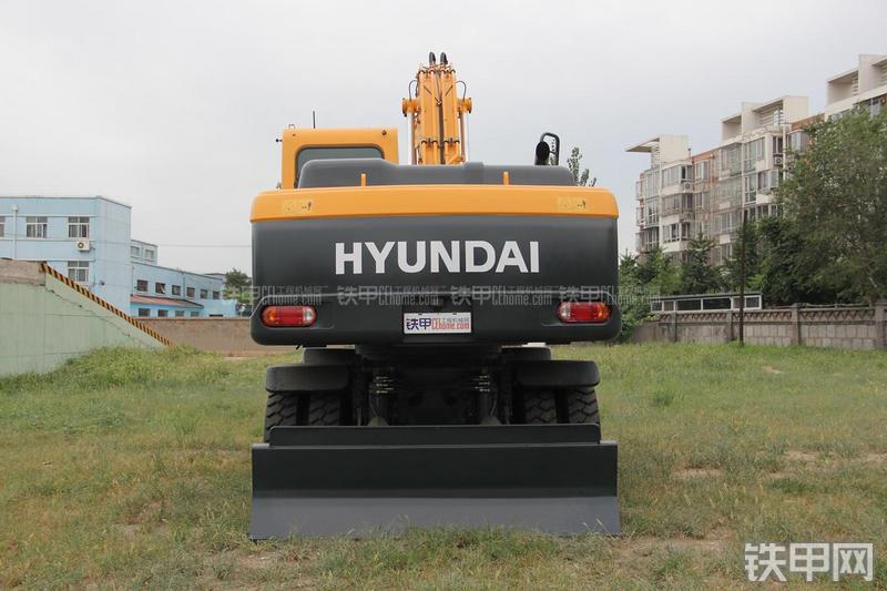 现代R210W-9挖掘机整机外观