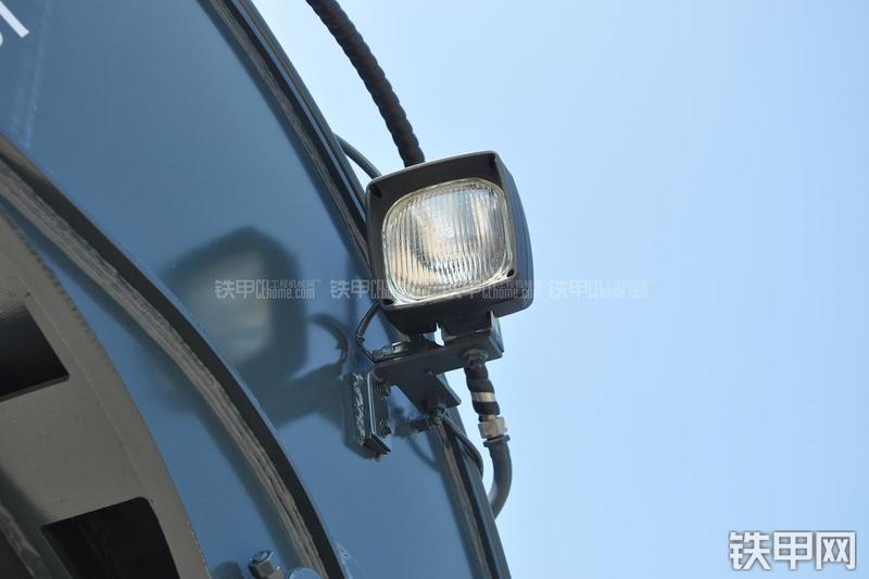 恒天九五JV70-7挖掘机局部