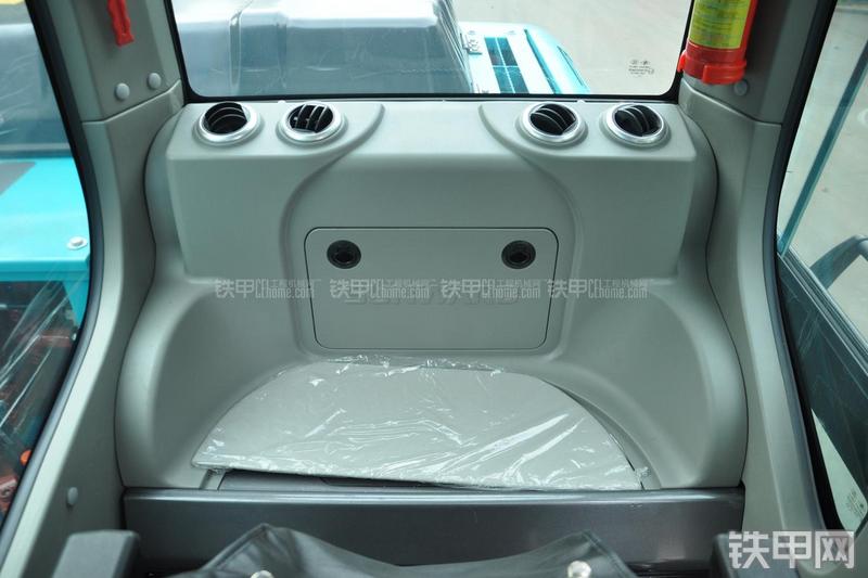 山河智能SWE150E挖掘机局部