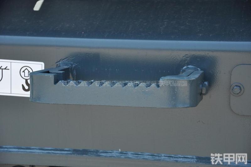 恒天九五JV150五十铃挖掘机局部