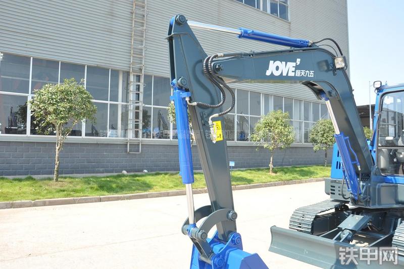 恒天九五JV70-7挖掘机局部