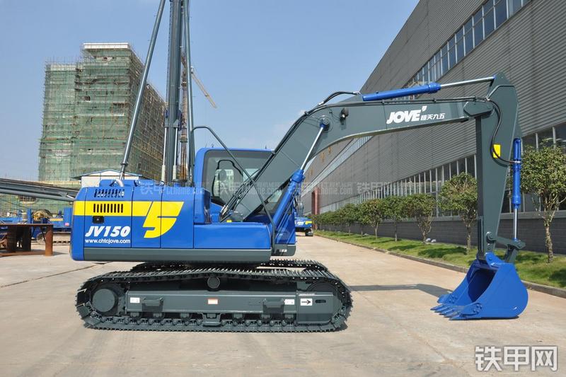 恒天九五JV150五十铃挖掘机整机外观