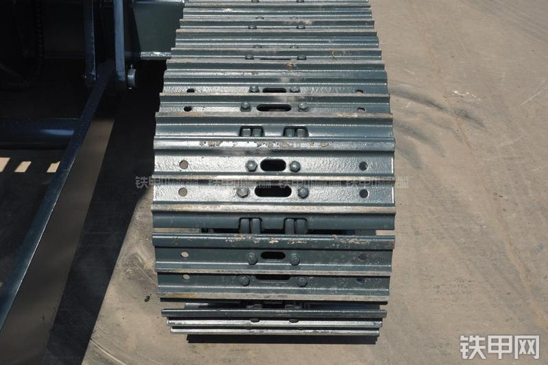 恒天九五JV70-7挖掘机局部