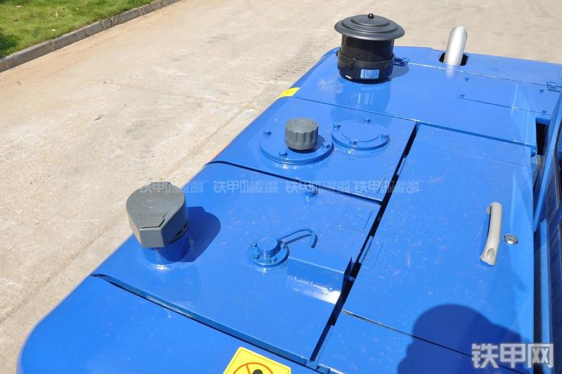 恒天九五JV70-7挖掘机局部