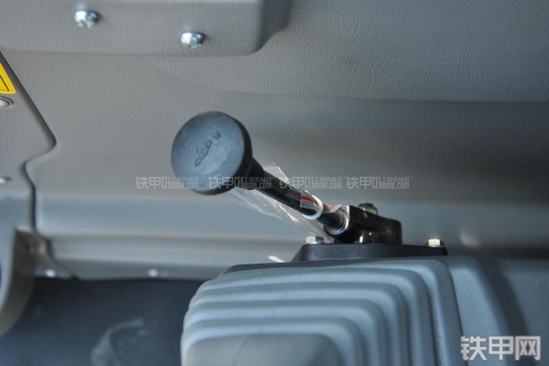 恒天九五JV70-7挖掘机局部