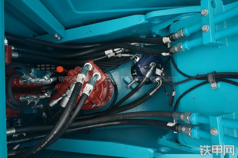 山河智能SWE150E挖掘机局部