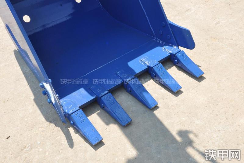 恒天九五JV70-7挖掘机局部