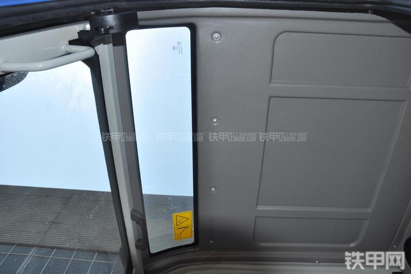 恒天九五JV70-7挖掘机局部