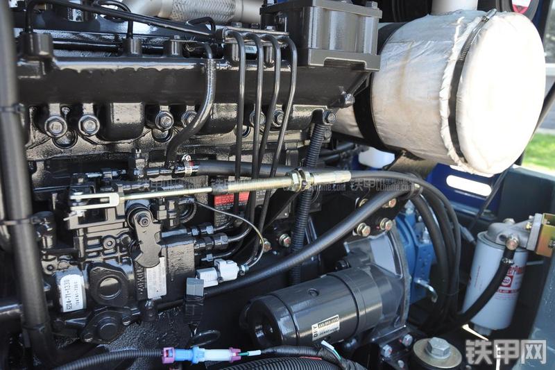 恒天九五JV70-7挖掘机局部