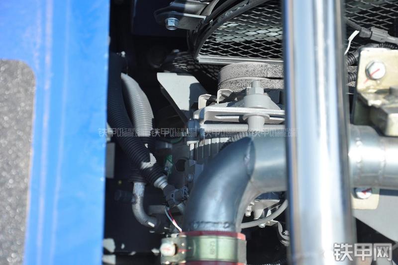 恒天九五JV150五十铃挖掘机局部