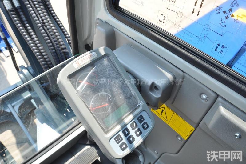 恒天九五JV70-7挖掘机局部