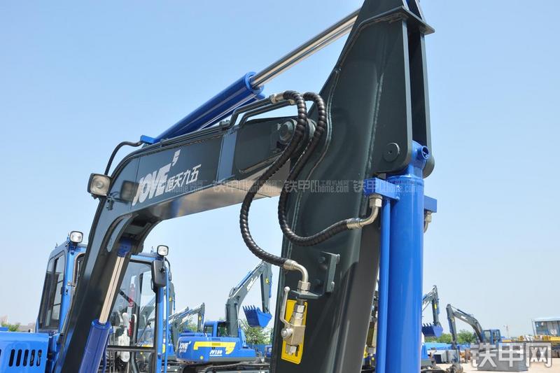 恒天九五JV70-7挖掘机局部