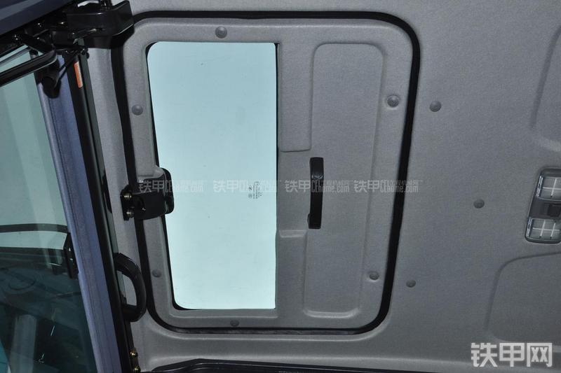 山河智能SWE150E挖掘机局部