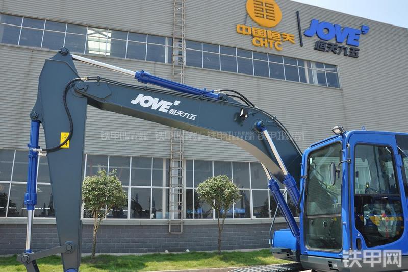 恒天九五JV150五十铃挖掘机局部