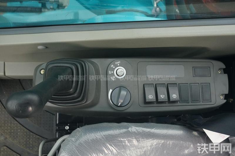 山河智能SWE150E挖掘机局部