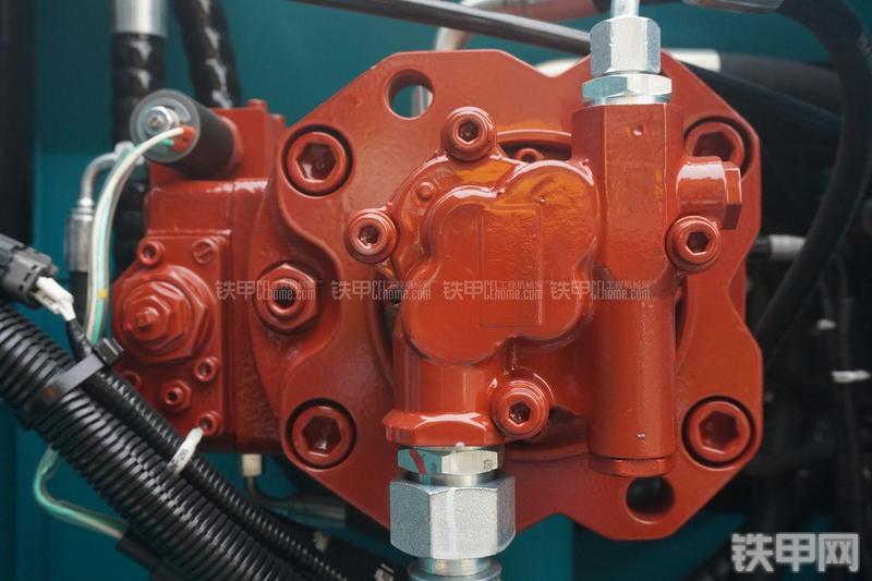 山河智能SWE150E挖掘机局部