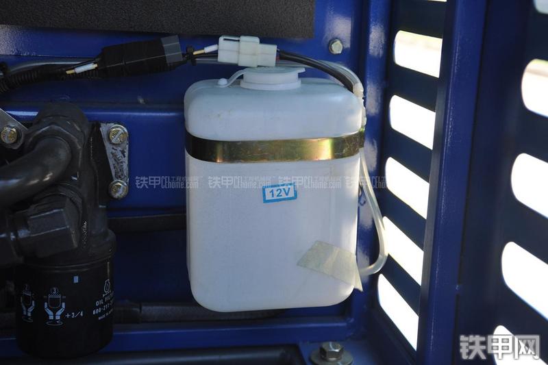 恒天九五JV70-7挖掘机局部