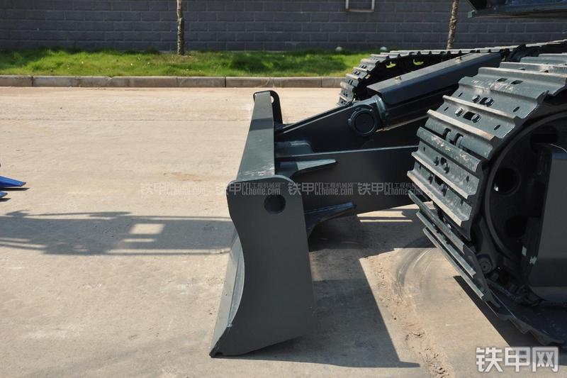 恒天九五JV70-7挖掘机局部