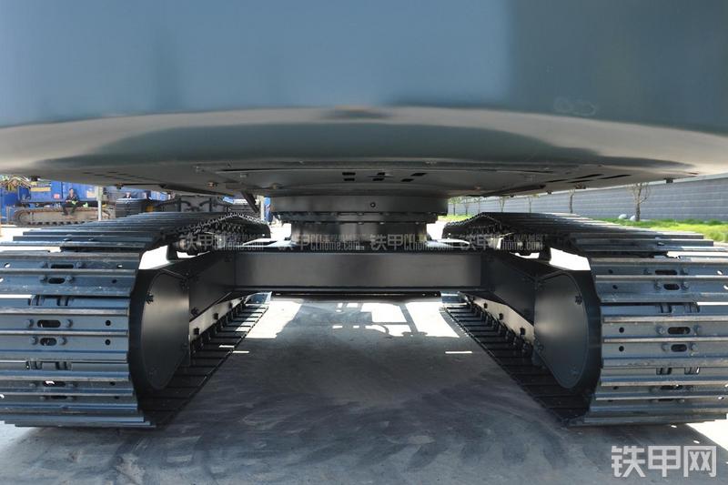 恒天九五JV70-7挖掘机局部