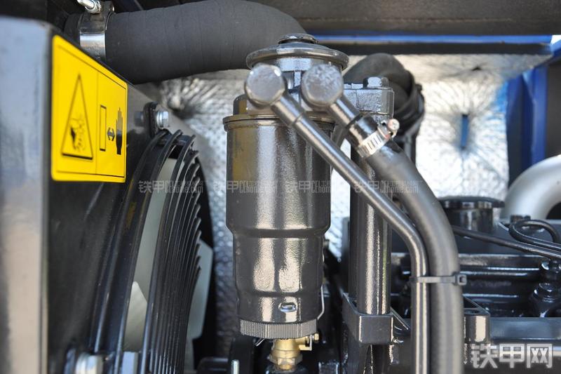 恒天九五JV70-7挖掘机局部