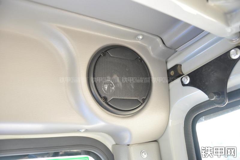 恒天九五JV70-7挖掘机局部