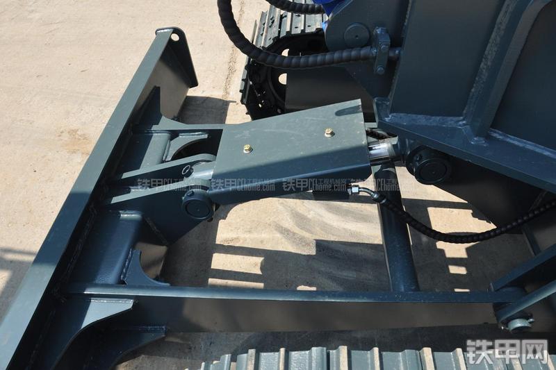 恒天九五JV70-7挖掘机局部