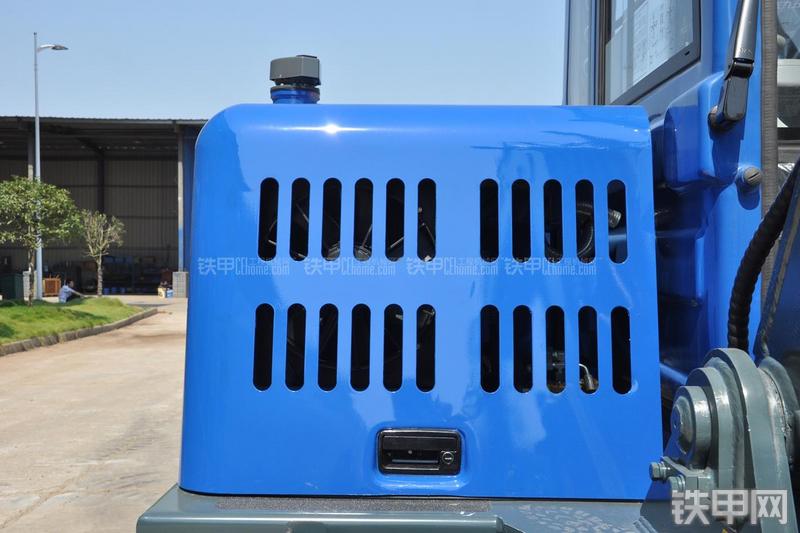 恒天九五JV70-7挖掘机局部