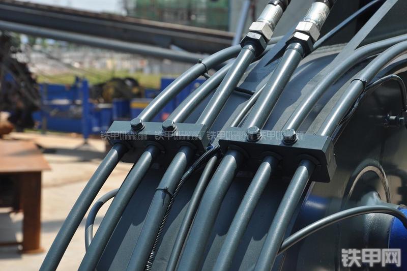 恒天九五JV150五十铃挖掘机局部