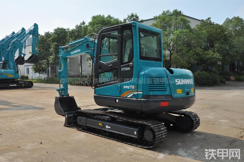 山河智能SWE70E挖掘机整机外观